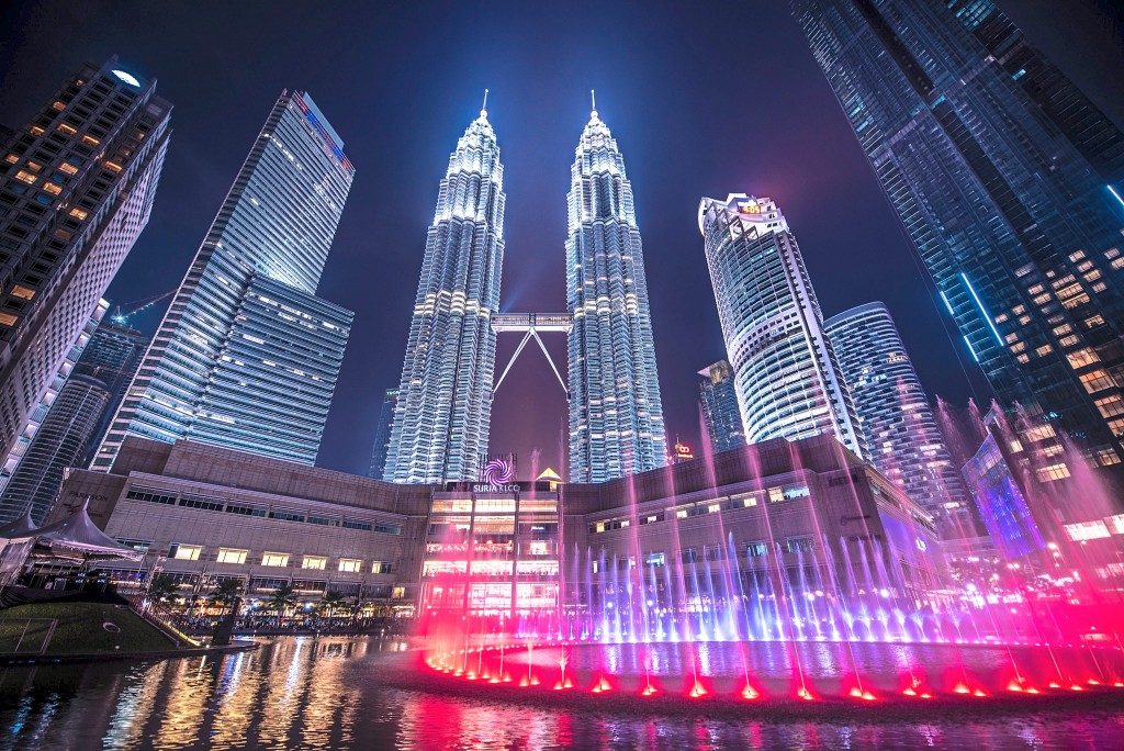 Skyscrapers have the drawing power that can be beneficial to its surrounding buildings and businesses.