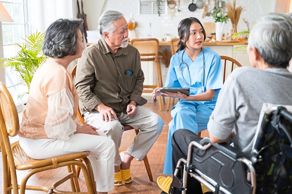 Senior homes are more like homes and less like hospital wards but with the assistance of medical staff.