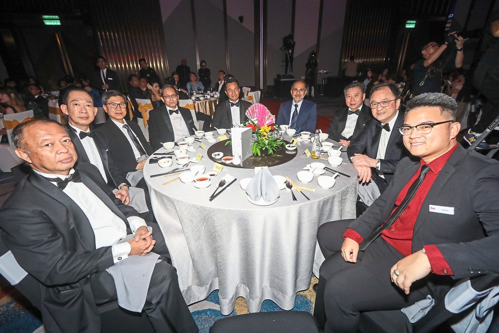 (From left) FIABCI-Malaysia recent past president Tengku Datuk Ab Aziz Tengku Mahmud, UMW Development Sdn Bhd property and development group director Eric Chew, Glomac Bhd project senior general manager Ong Chee Howe and chief operating officer Zulkifly Garib, UDA Holdings Bhd president and chief executive officer Datuk Mohd Salem Kailany, Bukit Bintang City Centre chief operating officer Sri Ram Sivasambu, JKG Land Bhd executive director Datuk Anderson Thor and managing director Datuk Teh Kean Ming and StarProperty account manager Ryan Lee.