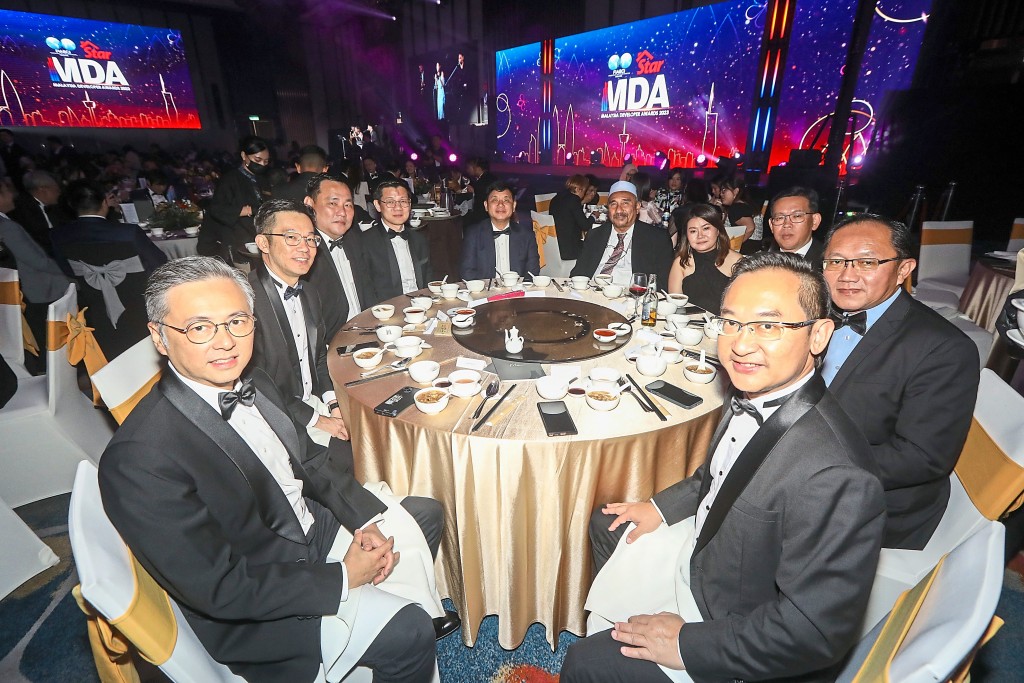 Matrix Concepts Holdings Bhd chief marketing officer Lim Kok Yee (first from left) and his team all ready for the night.