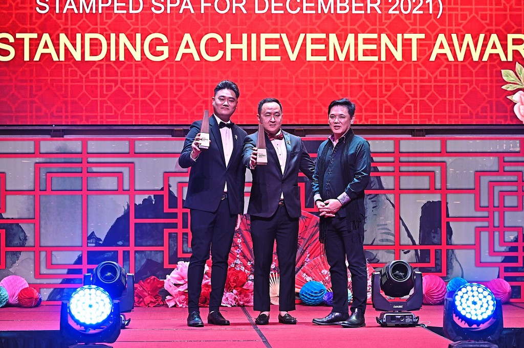 The Roof Realty took home the Outstanding Achievement Awards for their Malaysia Book of Records accomplishments, having achieved the Highest Subsales Value Transacted in 2021 By A Property Agency and Highest Monthly Transacted Value with Stamped SPA For December 2021.