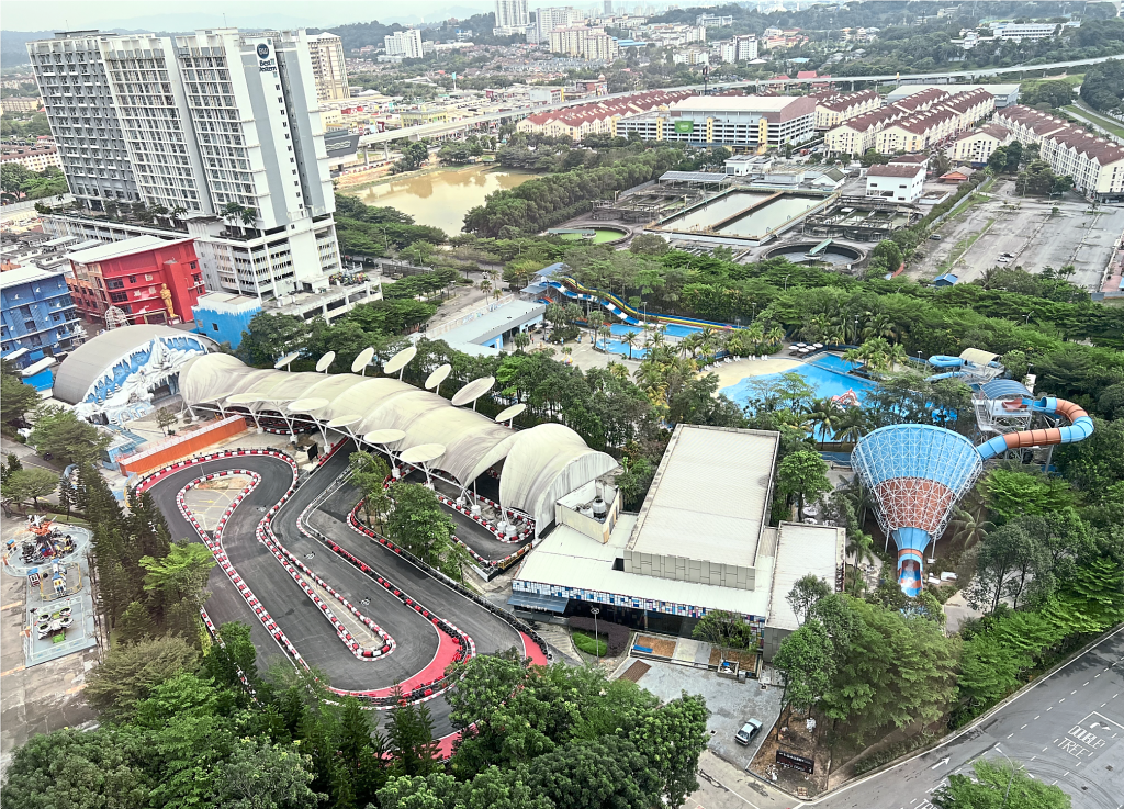 CityPark, situated on the east side of i-City, is poised to become the favoured hangout destination for emerging affluent young adults seeking excitement and thrills within the city. The latest addition is a 600m race karting track designed to immerse drivers in their F1 alter-ego, featuring fully electric race karts. Additionally, within the WaterWorld attraction, a 40m WaterTower with a glass sky-bridge on top—equipped with bungee jumping, an observation deck and a water slide—is expected to be completed in Q3 2024.