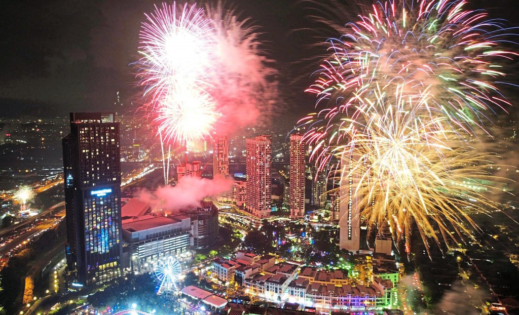 The CNN-acclaimed City of Digital Lights, adorned with over one million LED lights, enchants visitors with its spectacular lightscape, making it a tourism hotspot for both local and international tourists. Visitors leave with dazzling memories of the mesmerising lightscape, exhilarating theme park rides and thoughtfully curated photo hotspots. Additionally, it is a popular venue for festive celebrations that culminate in a spectacular fireworks display, lighting up the skyline of Shah Alam.