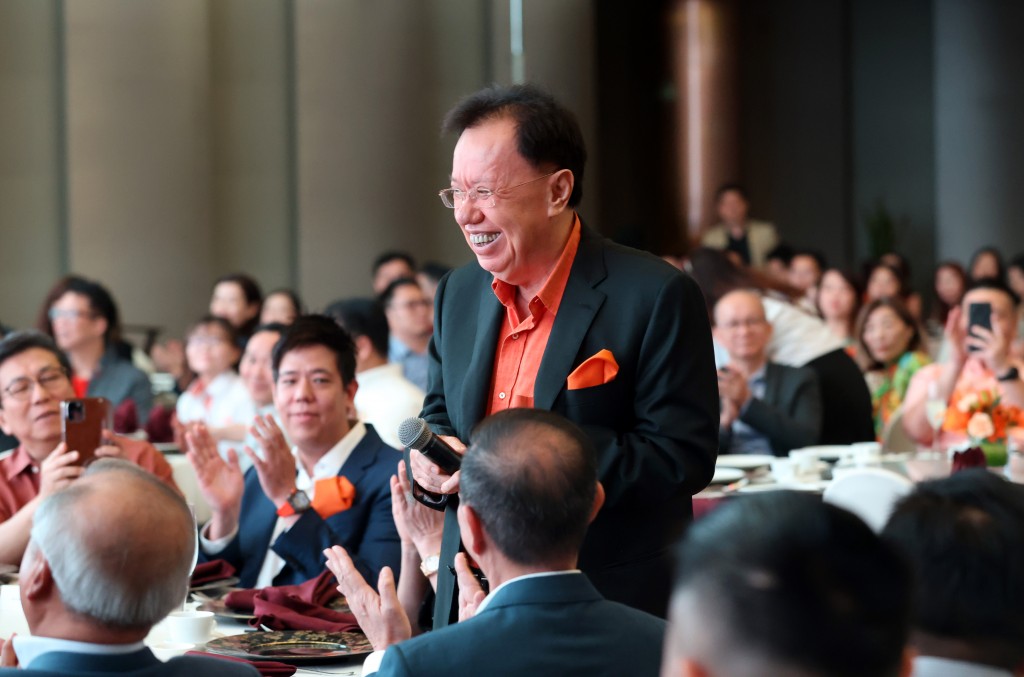 Kin Yan presenting a short speech during the event.