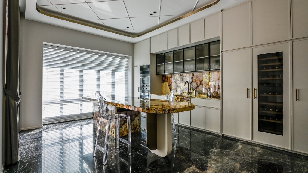 Modern colonial results in a timeless sophisticated look.