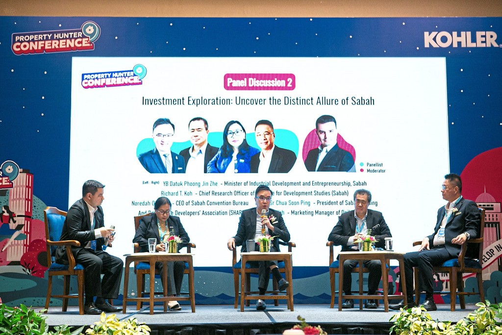 The forum on Investment Exploration: Uncover the Distinct Allure of Sabah in progress. From left are Daily Express marketing manager Dexter Yeh, Sabah Convention Bureau chief executive officer Noredah Othman, Sabah Industrial Development and Entrepreneur Minister Datuk Phoong Jin Zhe, Sabah Institute for Development Studies chief research officer Richard Koh and Sabah Housing and Real Estate Developers’ Association president Datuk Chua Soon Ping.