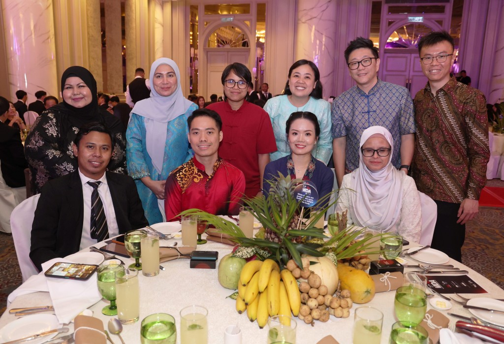 Team LBS Bina Group Bhd looking fabulous for the night.— ART CHEN/The Star