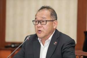 “The Budget 2025 allocation is a welcome step forward but we remain hopeful for a continued commitment to Sarawak’s unique development needs,” Ting said.—YAP CHEE HONG/The Star