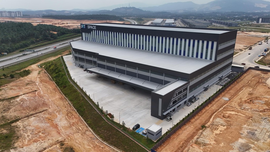 PTT Logistics Hub 1 has 168,000 sq ft of warehouse space, with 90,000 sq ft dedicated for operations.
